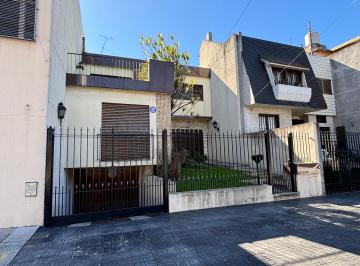 Casa de 5 ambientes, Parque Avellaneda · Excepcional Casa Sobre Lote Propio 4 Dorm. Jardin Moreto y Directorio!