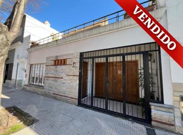 Casa · 162m² · 6 Ambientes · 1 Cochera · Casa en Villa Pueyrredón