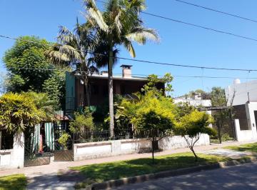 Casa · 180m² · 3 Ambientes · 1 Cochera · Venta - Casa - Alberdi Rio - Jose C. Paz 900