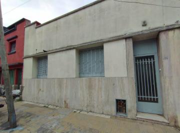 Casa de 3 ambientes, Avellaneda · Venta Excelente Casa PH de 3 Ambientes