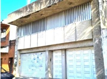 Local comercial · 220m² · Local y Lote en Venta Caviglia 84 Wilde m de Mitre