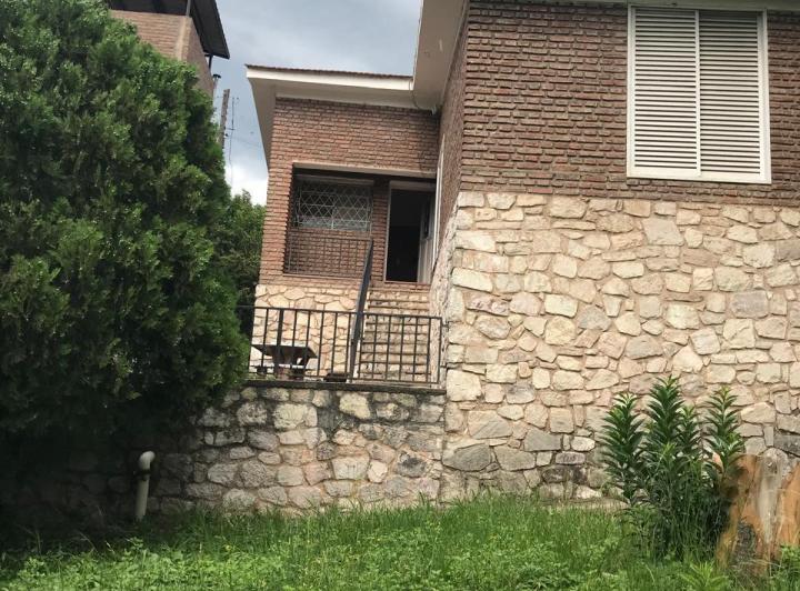 Casa · 135m² · 4 Ambientes · 1 Cochera