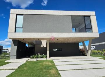 Casa · 277m² · 6 Ambientes · 1 Cochera · Casa en Venta en Pilara, Pilar, G. B. a. Zona Norte