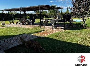 Casa de 8 ambientes, El Cerrito · Vendo Hermosa Propiedad - Ideal Para Quienes Buscan Relax y Tranquilidad.