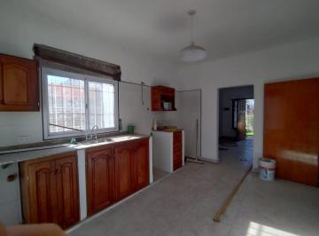 Casa · 300m² · 3 Ambientes · 1 Cochera · Casa 3 Ambientes