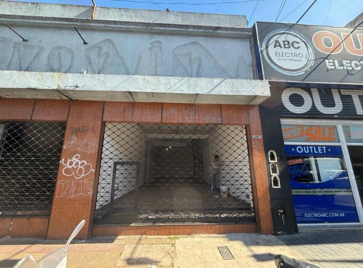 Local comercial · 76m²