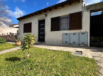 Casa · 180m² · 3 Ambientes · Casa en Venta Campana