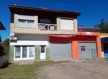 Casa de 6 ambientes, La Plata · Casa en P. A. + 3 Locales en P. B.