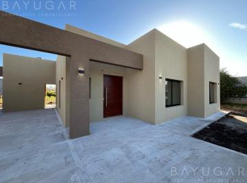 Casa · 137m² · 4 Ambientes · Venta Casa en Obra - Barrio Privado Los Alcanfores - Pilar
