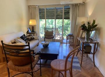 Departamento de 2 ambientes, Balvanera · Alquilo Temporario en Recoleta. Amplio 2 Ambientes. Frente. Balcón. 2 Pax