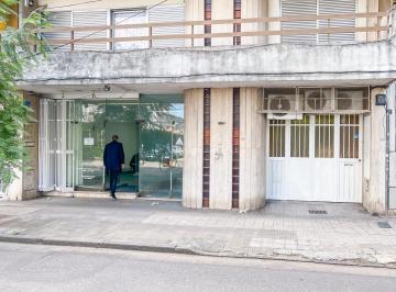 Local comercial · 165m² · 6 Ambientes · 2 Cocheras · Local Comercial, Frente Vidriado, Cochera, No Expensas, Zona Centro