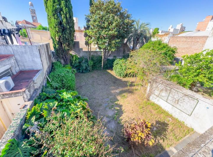 Casa · 250m² · 7 Ambientes · 2 Cocheras
