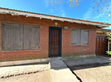 Casa de 3 ambientes Venta USD 55.000 · Venta Chalet 3 Ambientes con Parque, Barrio Atlantida