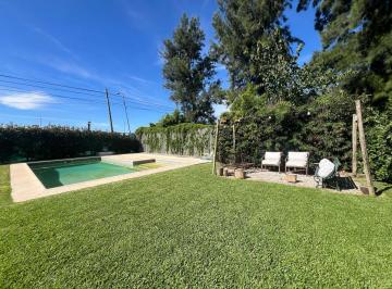 Casa · 317m² · 8 Ambientes · 4 Cocheras · Casa en Club de Campo Pueyrredon, Pilar