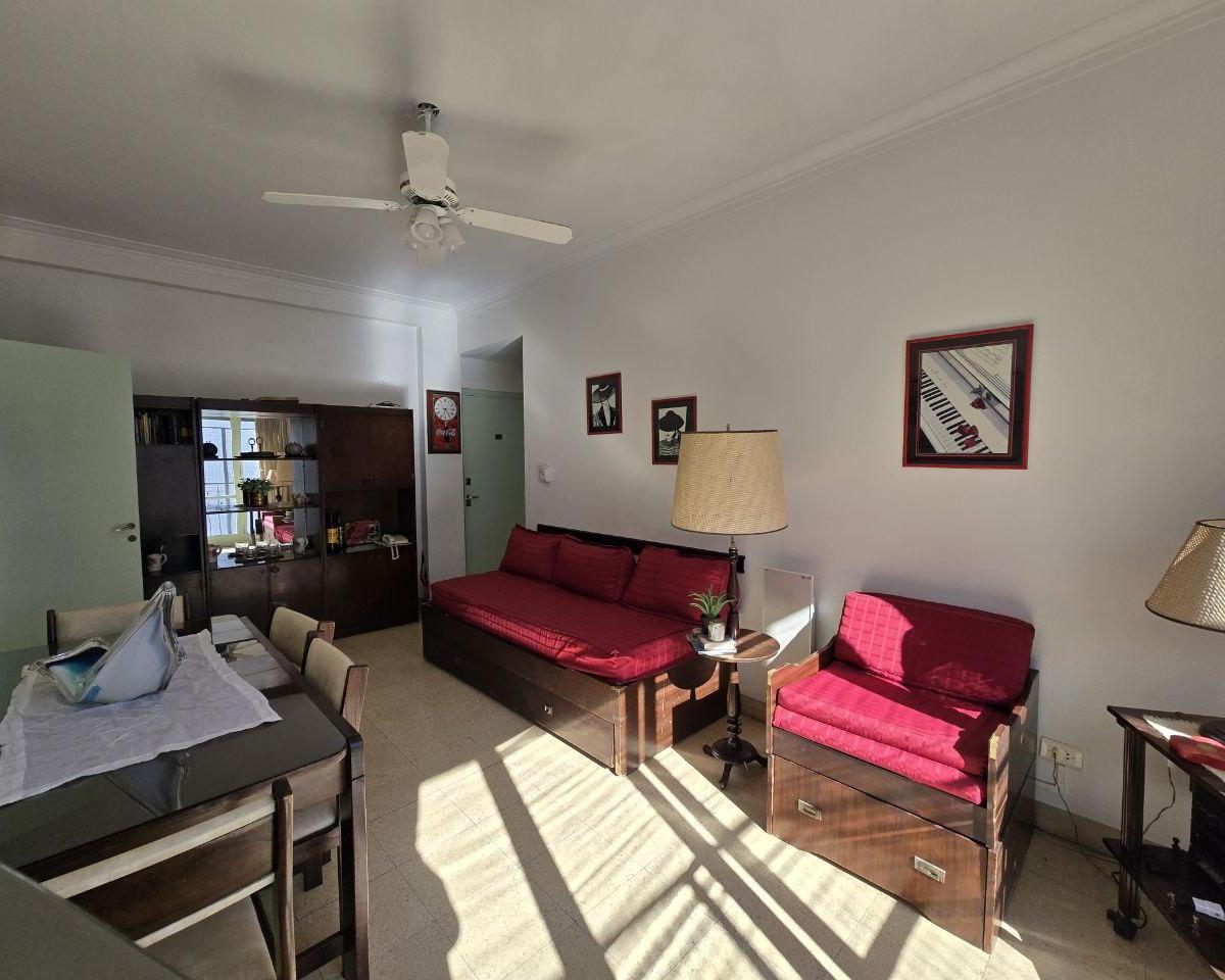 Departamento 2 ambientes con balcon Santa Fe Nº 1888, piso 6