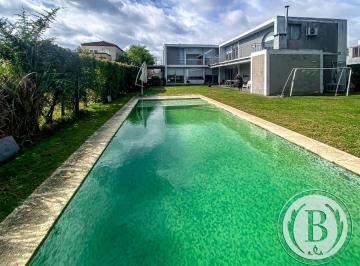 Casa de 6 ambientes, Tigre · Bustamante Prop San Isidro Labrador 12325 Casa Venta Villanueva Tigre