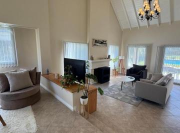Casa de 4 ambientes, Esteban Echeverría · Casa - Saint Thomas Norte - Sur
