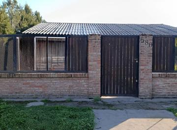 Casa de 5 ambientes, Oliveros · Casa con Quincho y Pileta en Oliveros