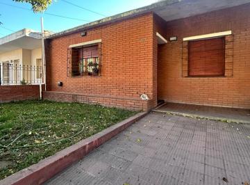 frente · San Rafael, P. Lozano - Casa Muy Bien Conservada - 300 m Terreno. 2 Dorm.