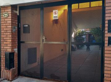 Ingreso · Casa Tres Dorm. y Amplio Garaje