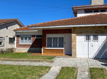 PH · 126m² · 4 Ambientes · 1 Cochera · PH en Punta Mogotes