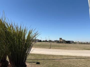 Terreno · 525m² · Acquavista * Espectacular Lote Central Fondo Norte de 525 m²