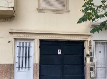 PH · 90m² · 3 Ambientes · PH de 3 Ambientes en Venta, con Garage y Terraza. Apto Credito.