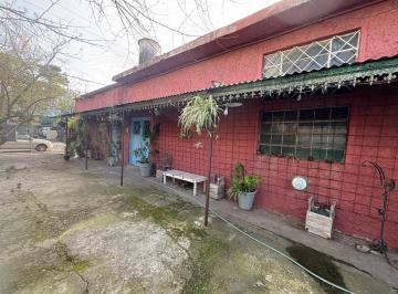 Casa · 130m² · 2 Ambientes · 5 Cocheras · Casa en Venta - Ituzaingó Norte
