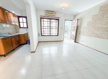 Casa · 45m² · 3 Ambientes · 1 Cochera · PH 3 Ambientes Venta en Saavedra