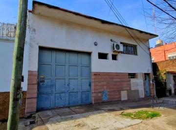 Local comercial , Avellaneda · Galpon Comercial en Avellaneda