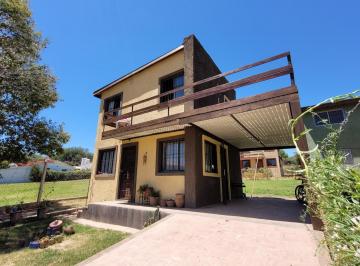 Casa · 54m² · 2 Ambientes · 1 Cochera · Remato Casa en Villa Giardino, Vendo Inversion