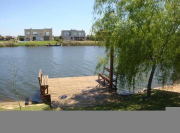 Casa de 4 ambientes, Tigre · Excelente Casa a La Laguna con Muelle y Playa en Sil Oportunidad! Apto Crédito!