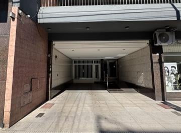 Garage , Villa Urquiza · Cochera Cubierta, Cómoda, en Centro de Villa Urquiza