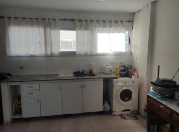 Departamento de 2 ambientes, Berisso · 124 y 60 - Depto. en Venta - Zona Facultades - 1°piso Al Fte - 1 Dorm. - Alquilado Hasta Febrero.