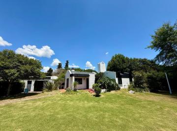 Casa · 150m² · 3 Ambientes · 1 Cochera · Casa en Venta en El Cazador - ID 5837
