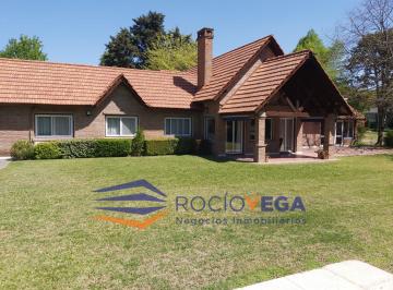 Casa · 250m² · 5 Ambientes · 1 Cochera · Casa en Venta en Country San Diego Moreno