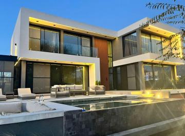 Casa de 6 ambientes, San Antonio de Arredondo · Venta Casa de Categoría 3 Dorm. con Pileta en Country Carlos Paz Golf