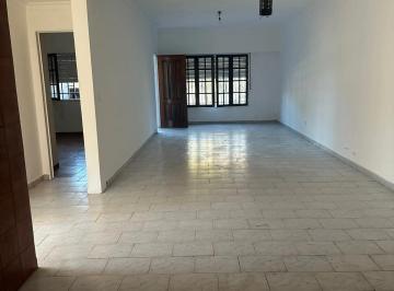 Casa de 3 ambientes, Tres de Febrero · Casa en Venta en El Palomar