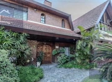 Casa · 544m² · 7 Ambientes · 4 Cocheras · Casa en Venta en Martinez, San Isidro.