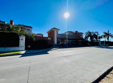 Departamento · 105m² · 4 Ambientes · 1 Cochera · Departamento Categoria 3 Dorm. Bardas