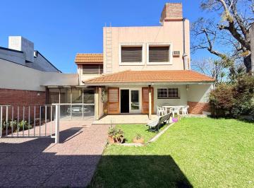 Casa · 304m² · 5 Ambientes · 2 Cocheras · Casa en Castelar Norte
