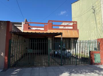 Casa de 3 ambientes, Mataderos · Casa Lote Propio con Cochera Patio y Terraza