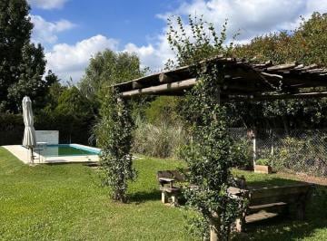 Casa · 177m² · 4 Ambientes · 2 Cocheras · Casa en Venta en Santa Ana Moreno