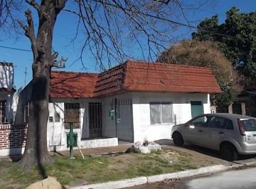 Casa de 4 ambientes, Lomas de Zamora · Casa en Venta (Vendido)