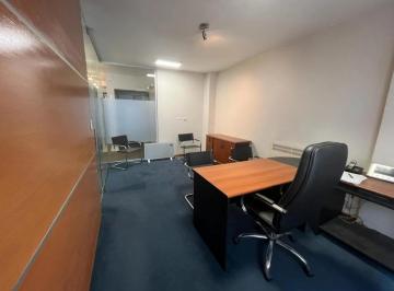 Oficina comercial · 180m² · 7 Ambientes · Oficina en Venta Piso Entero de 180 m en Excelente Estado.