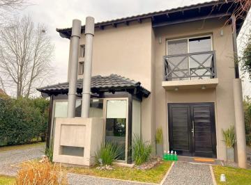 Casa de 4 ambientes, Moreno · Casa 4 Amb - Piscina - Lote 390 m² - Sector 1 // Banco Provincia Country Club