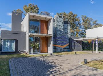 FRENTE · Casa en Venta en Barrio Santa Ana Moreno