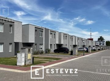 Casa · 104m² · 5 Ambientes · 2 Cocheras · Duplex en Venta en Complejo Decs, Garín, Escobar, G. B. a. Zona Norte