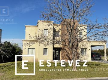 Casa · 200m² · 6 Ambientes · 2 Cocheras · Casa a La Laguna, Pileta - Barrio Cerrado, Escobar