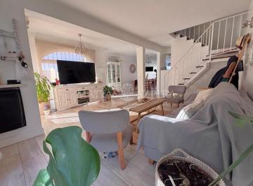 Casa · 160m² · 4 Ambientes · Casa en Venta en Condominio